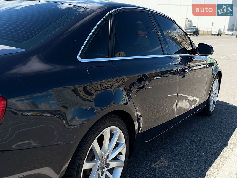 Седан Audi A4 2012 в Києві
