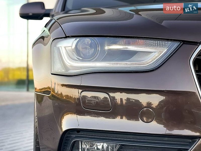 Седан Audi A4 2013 в Дніпрі