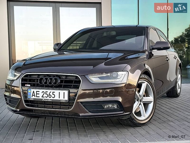 Седан Audi A4 2013 в Дніпрі