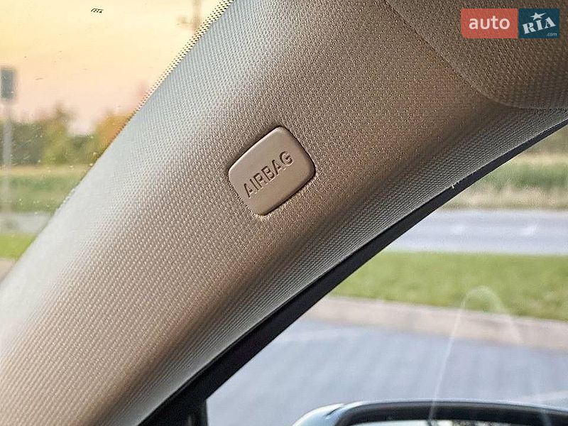 Седан Audi A4 2013 в Дніпрі