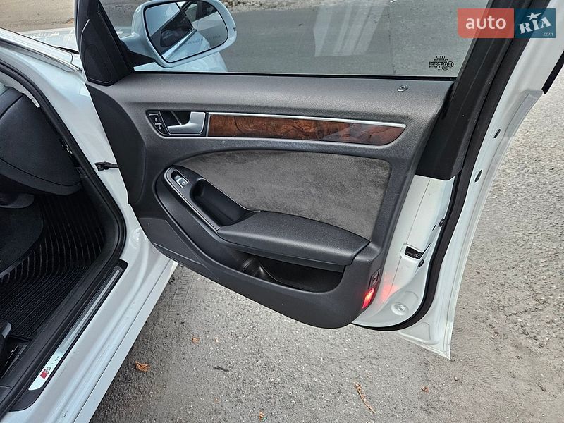 Седан Audi A4 2015 в Києві