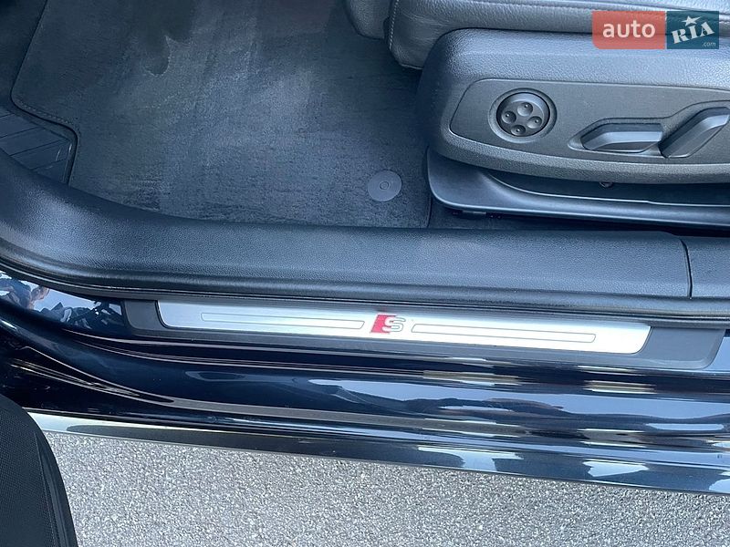 Седан Audi A4 2018 в Виннице