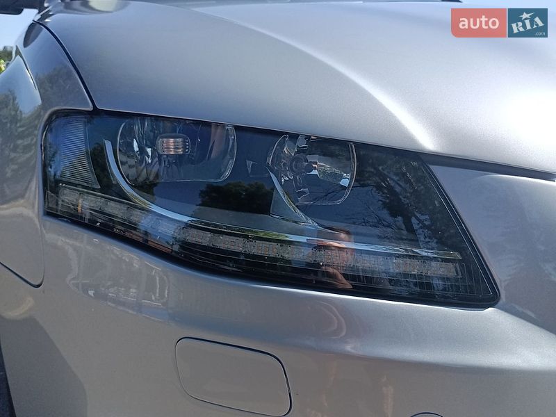 Седан Audi A4 2012 в Новій Водолагі