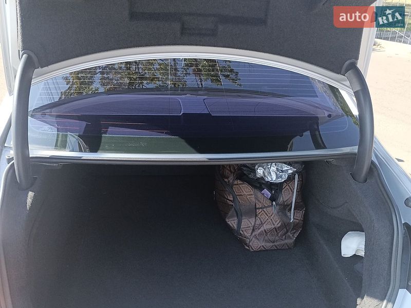 Седан Audi A4 2012 в Новій Водолагі