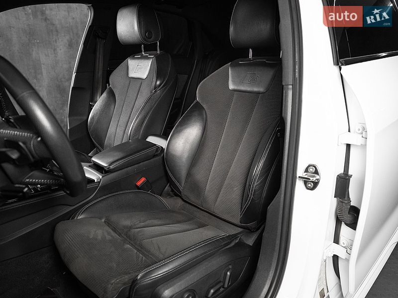 Седан Audi A4 2020 в Одесі