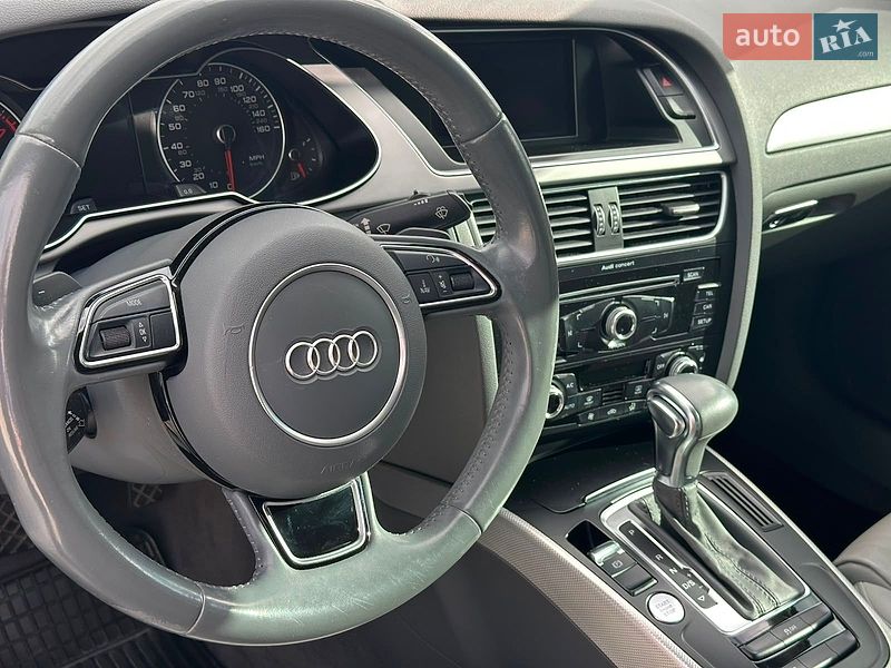 Седан Audi A4 2014 в Одесі