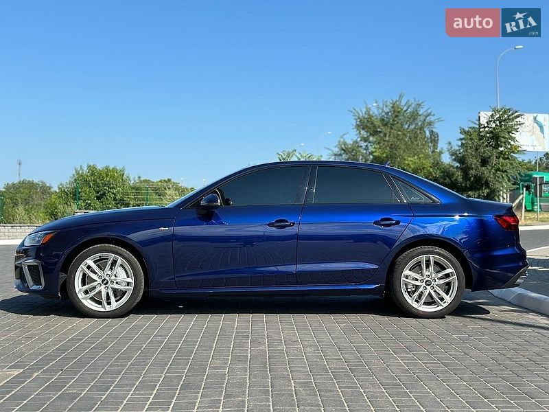 Седан Audi A4 2020 в Львові