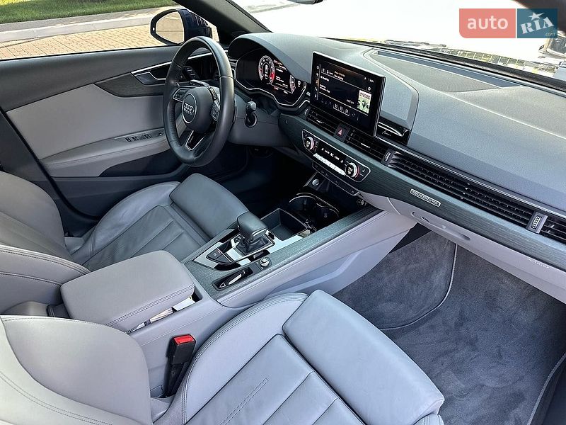 Седан Audi A4 2020 в Львові