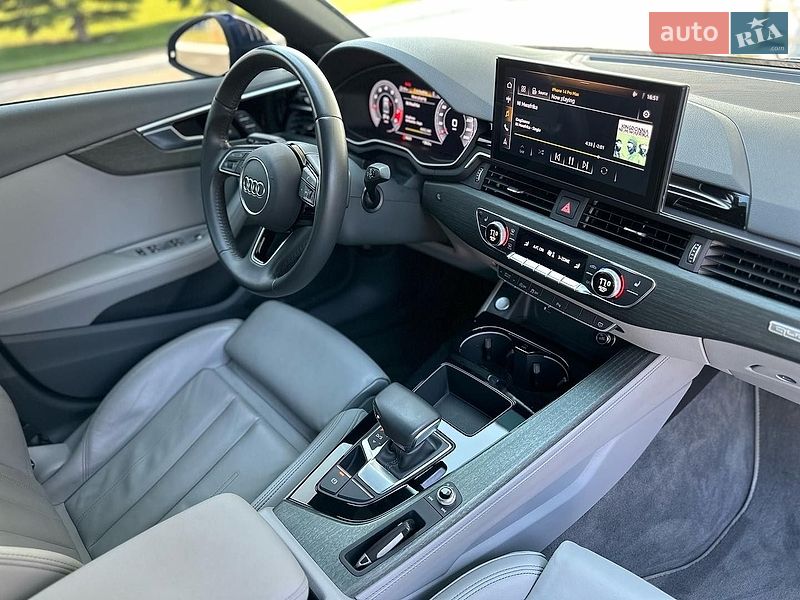 Седан Audi A4 2020 в Львові