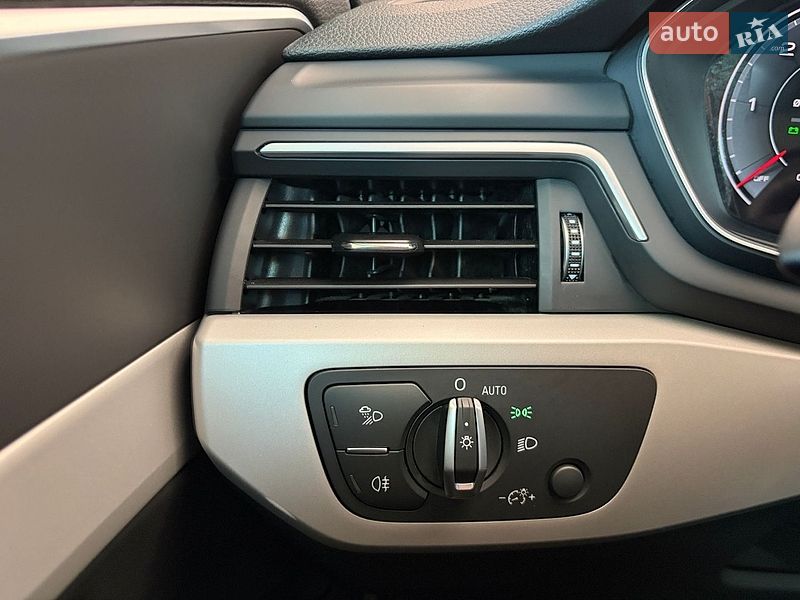 Седан Audi A4 2022 в Борисполі