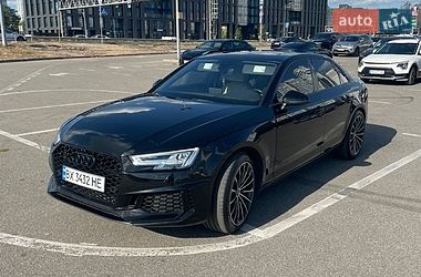 Седан Audi A4 2017 в Киеве
