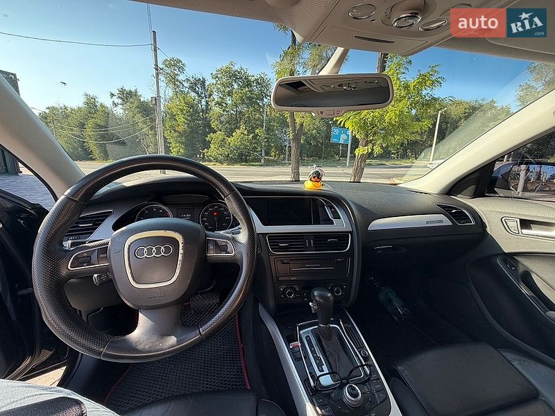 Седан Audi A4 2011 в Запоріжжі
