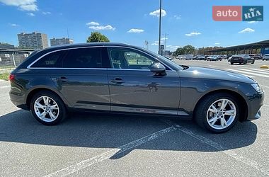 Универсал Audi A4 2018 в Киеве