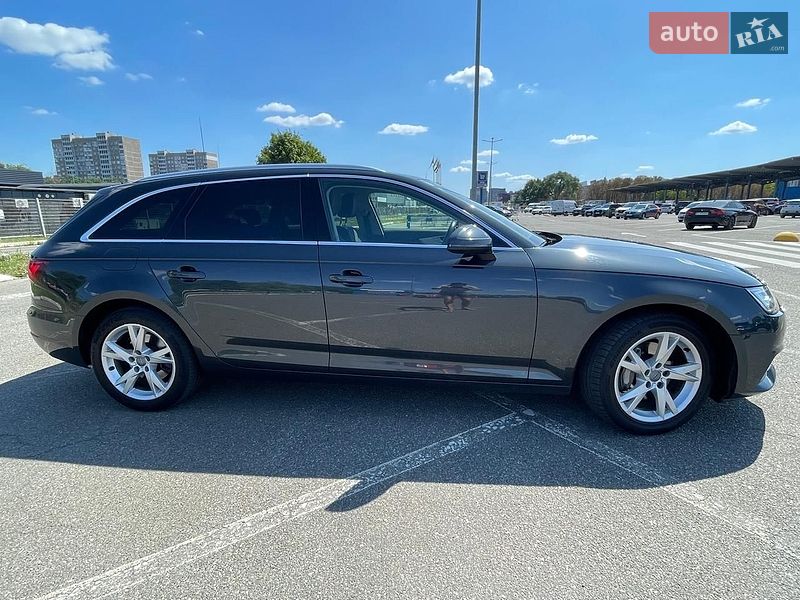 Универсал Audi A4 2018 в Киеве
