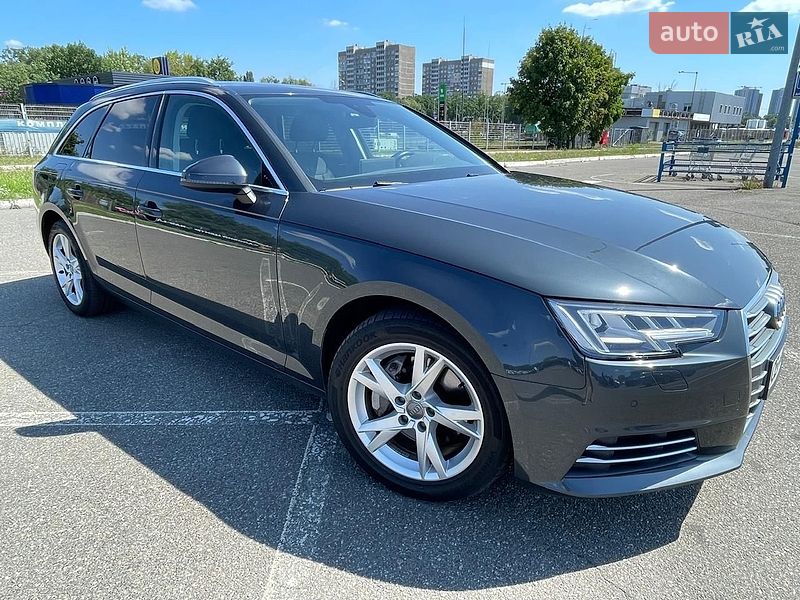 Универсал Audi A4 2018 в Киеве