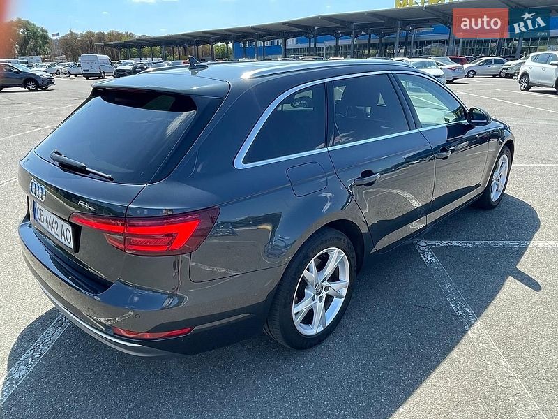 Универсал Audi A4 2018 в Киеве