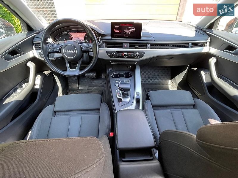 Универсал Audi A4 2018 в Киеве
