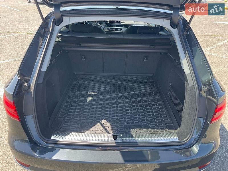 Универсал Audi A4 2018 в Киеве