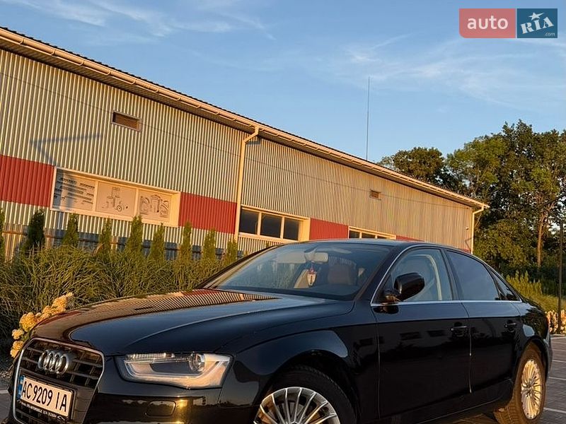Седан Audi A4 2013 в Луцьку