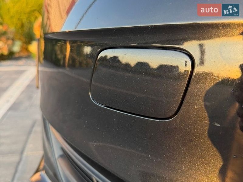 Седан Audi A4 2013 в Луцьку