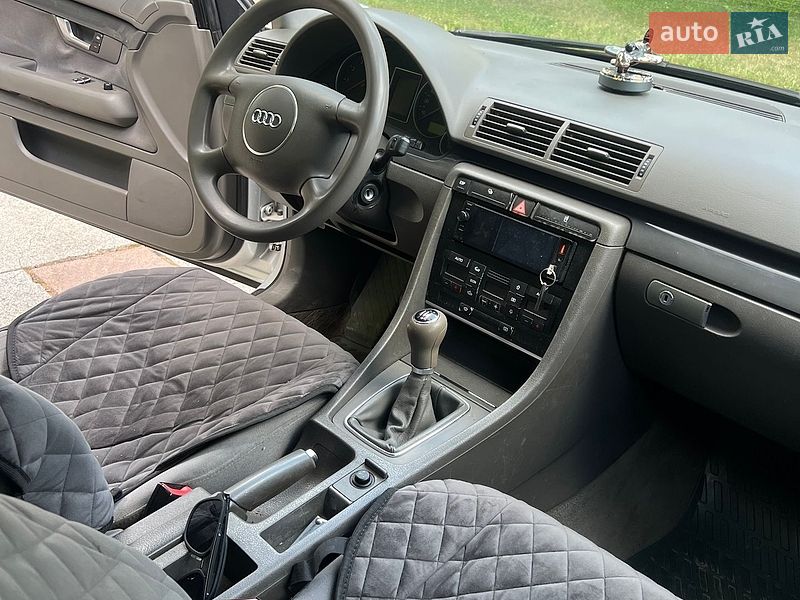 Седан Audi A4 2001 в Яремче