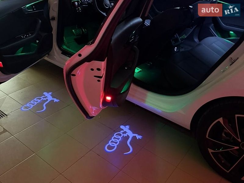Универсал Audi A4 2018 в Ужгороде
