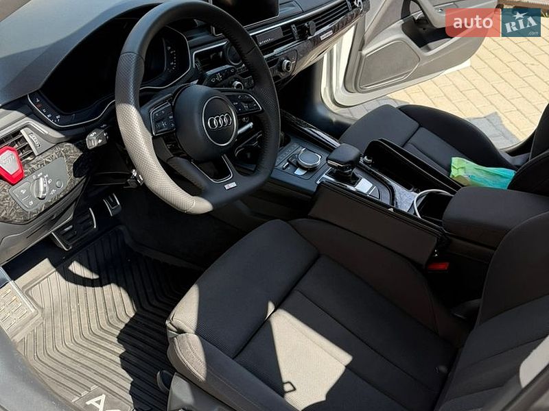 Универсал Audi A4 2018 в Ужгороде