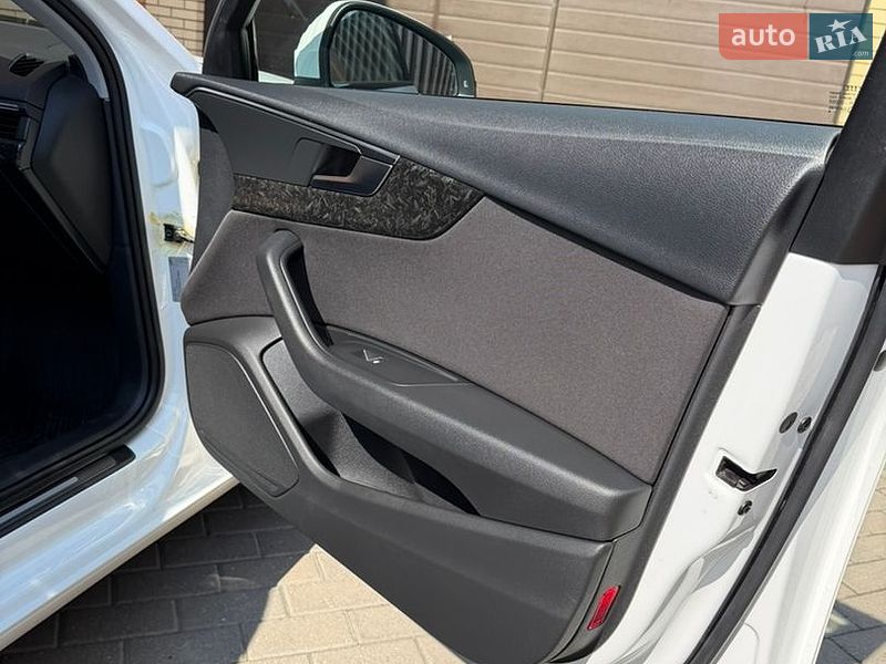Универсал Audi A4 2018 в Ужгороде