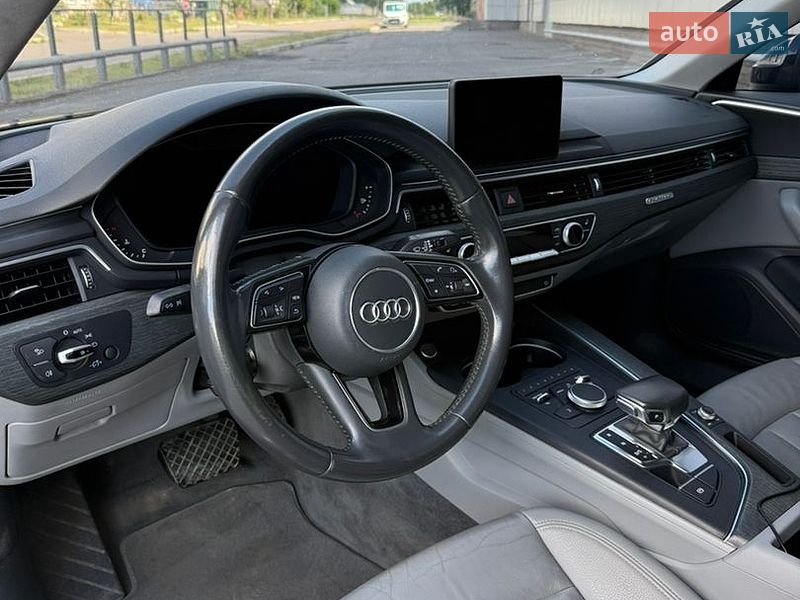 Седан Audi A4 2016 в Киеве