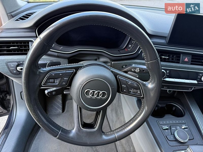 Седан Audi A4 2016 в Киеве