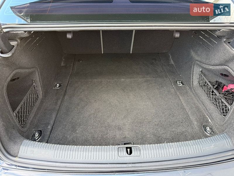 Седан Audi A4 2016 в Киеве