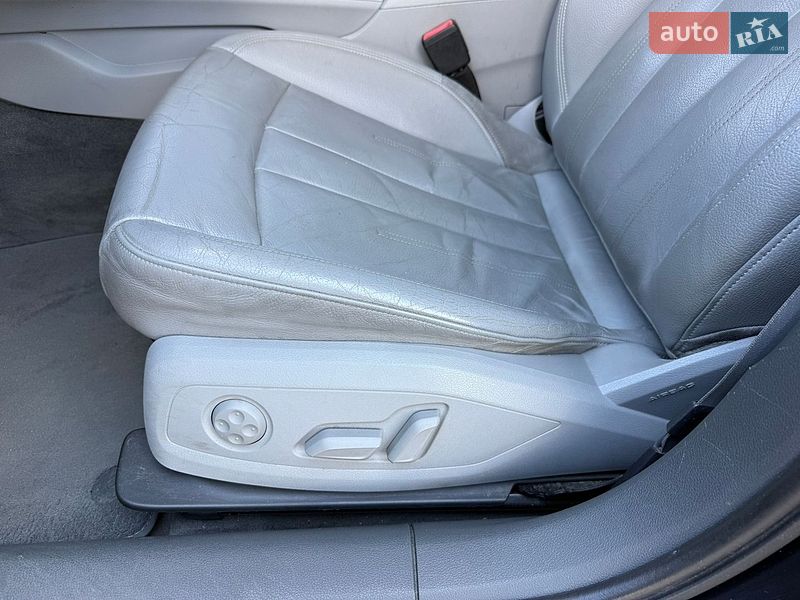 Седан Audi A4 2016 в Киеве
