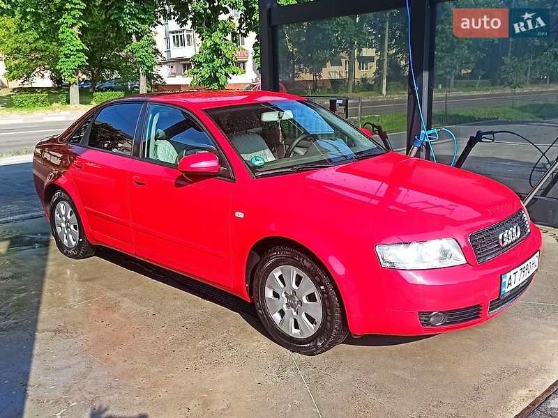 Седан Audi A4 2004 в Калуше