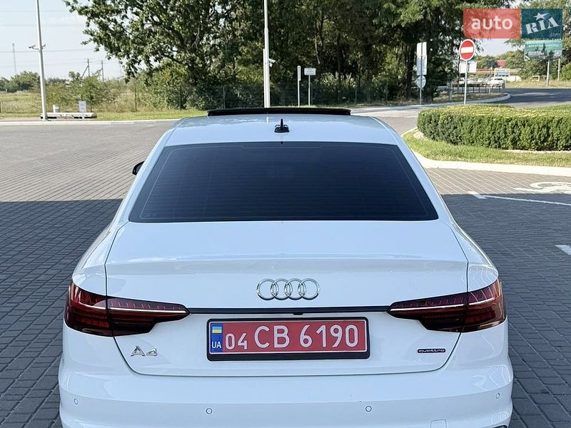 Седан Audi A4 2023 в Одесі