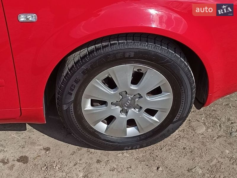 Седан Audi A4 2004 в Калуше