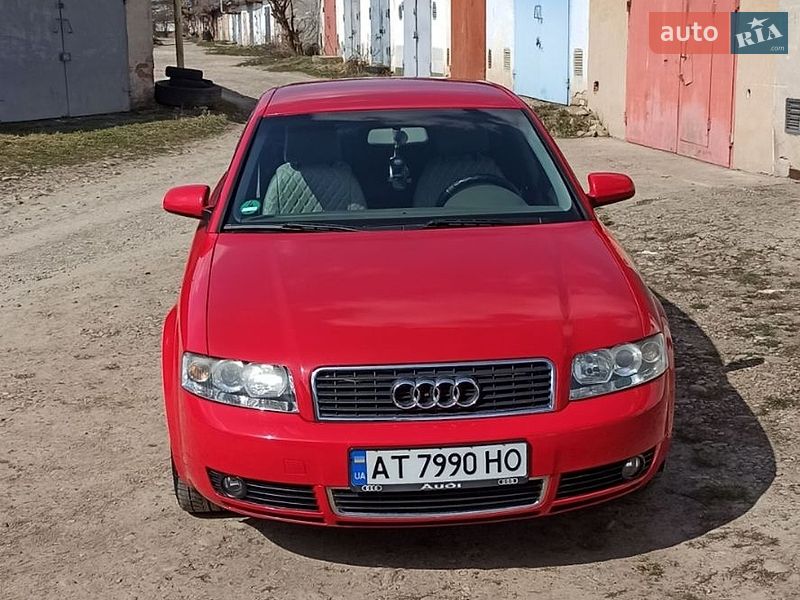 Седан Audi A4 2004 в Калуше