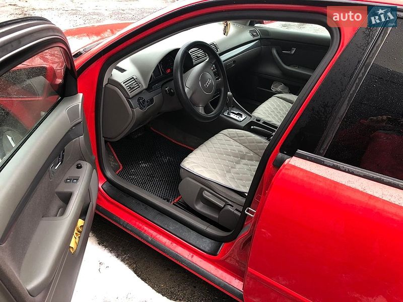 Седан Audi A4 2004 в Калуше