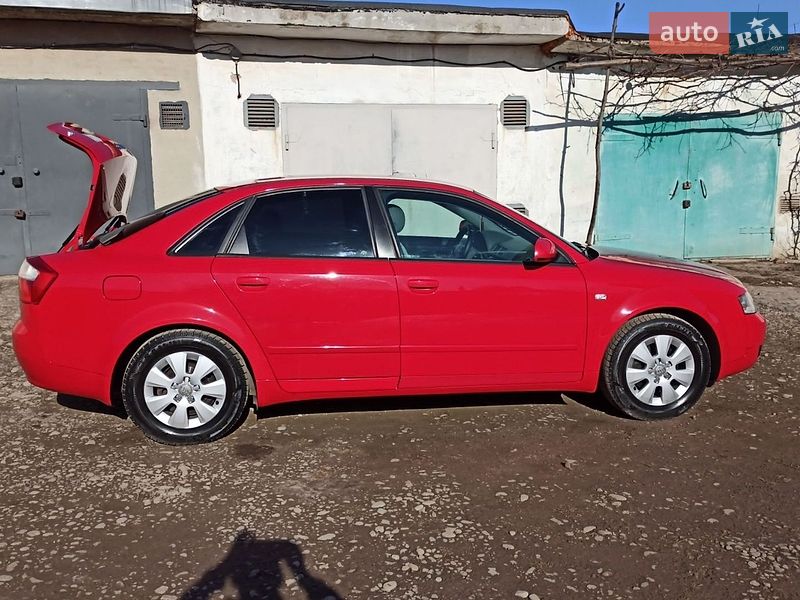 Седан Audi A4 2004 в Калуше