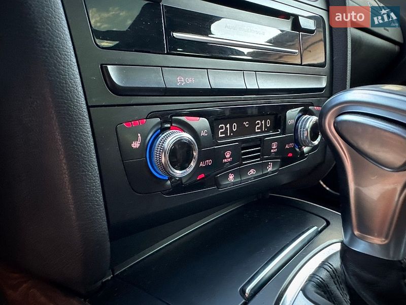 Универсал Audi A4 2013 в Киеве
