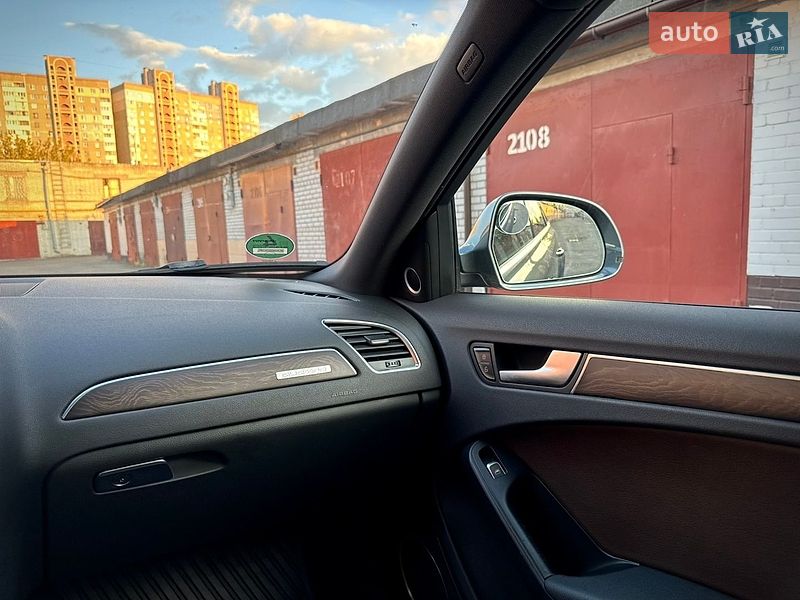 Универсал Audi A4 2013 в Киеве