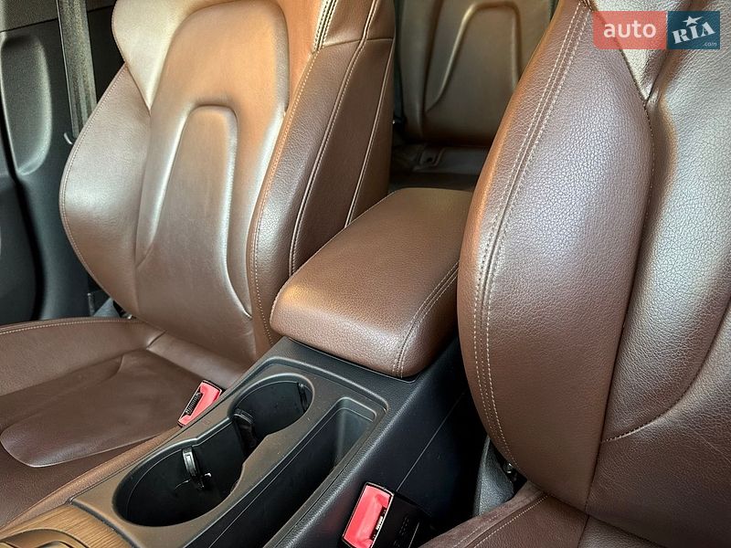 Универсал Audi A4 2013 в Киеве