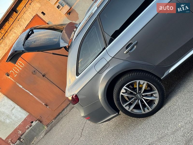 Универсал Audi A4 2013 в Киеве