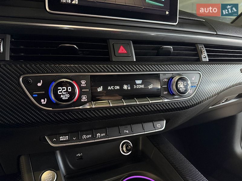 Седан Audi A4 2017 в Києві