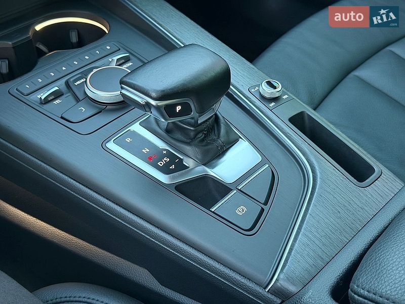 Седан Audi A4 2017 в Стрию
