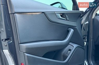 Седан Audi A4 2017 в Стрию
