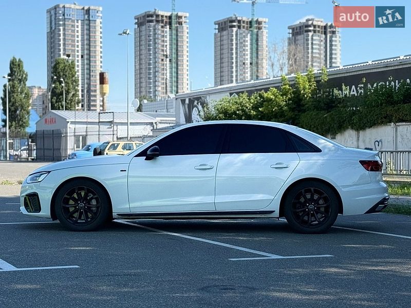 Седан Audi A4 2021 в Киеве