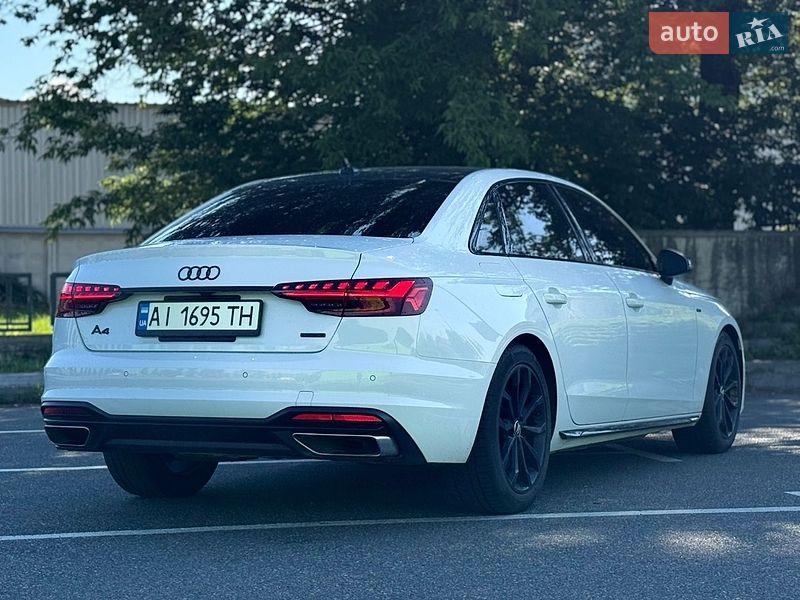 Седан Audi A4 2021 в Киеве