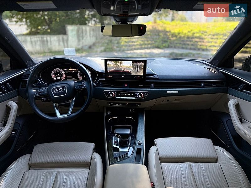 Седан Audi A4 2021 в Киеве