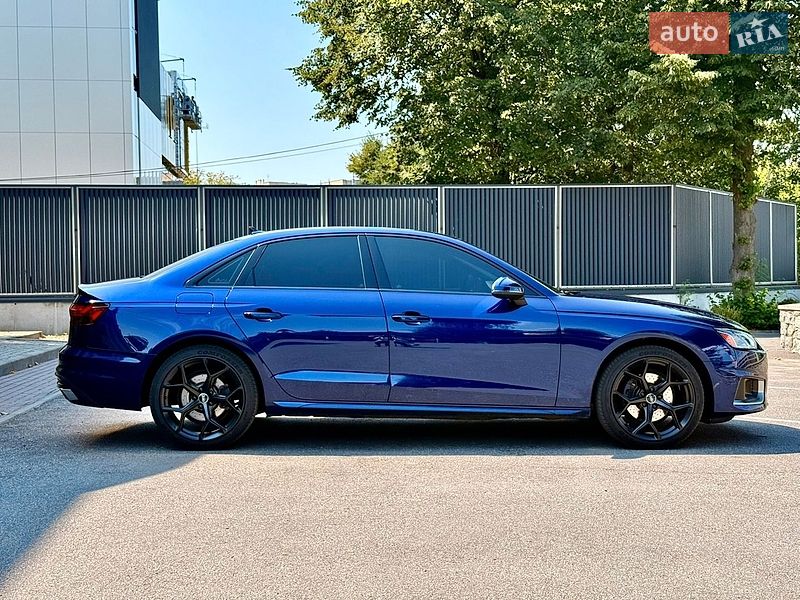 Седан Audi A4 2020 в Вінниці