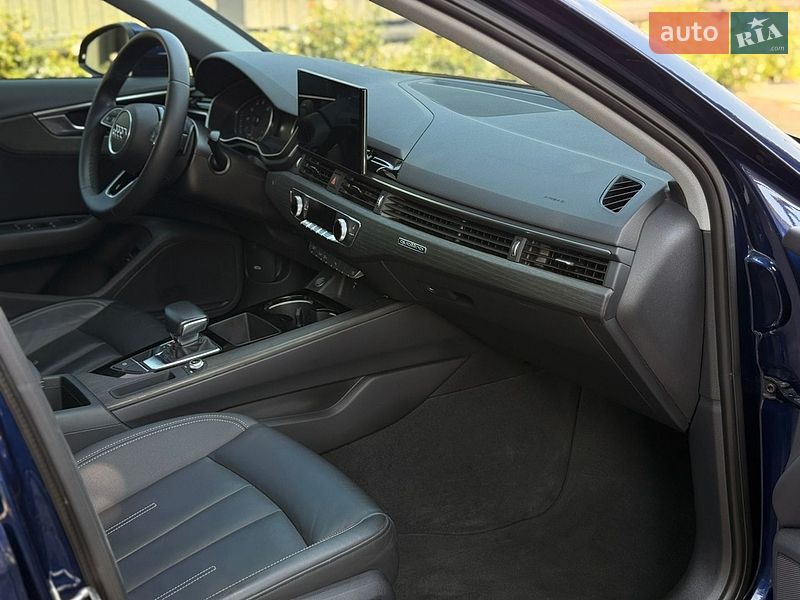 Седан Audi A4 2020 в Вінниці